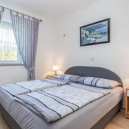 Mia Apartment
